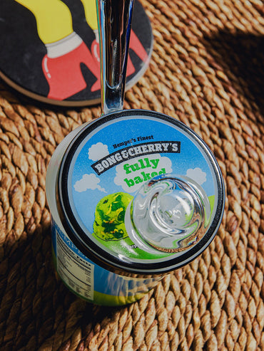 Hemper Bong & Cherry's Ice Cream Bong Hemper