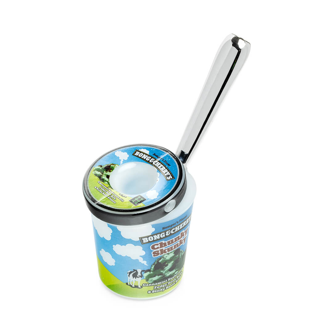 Hemper Bong & Cherry's Ice Cream Hand Pipe Hemper