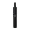 Hizen Stilus Pro Max Vaporizer in Schwarz – schlankes Stift-Vaporizer mit geriffeltem Griffbereich, konisch zulaufendem Mundstück und seitlichen Bedienelementen, Hizen-Logo in der Mitte