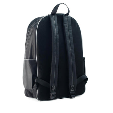 PURIZE Aktivkohle-Rucksack in Schwarz, geruchsabsorbierend, Rückansicht mit gepolsterten Schultergurten und Mesh-Rückenpolster