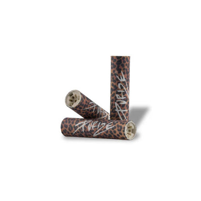 PURIZE Aktivkohlefilter Regular Size im Leopard-Design, drei 9 mm Filter mit Leoparden-Muster, weißem PURIZE Logo und sichtbarem Keramik-Cap