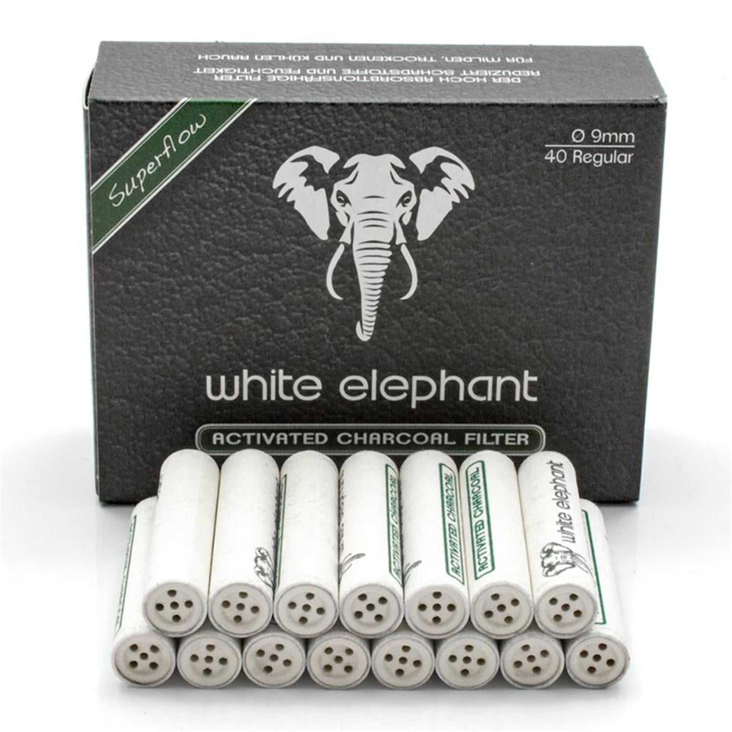 White Elephant Activated Charcoal Filter Superflow 40er Pack – schwarze Faltschachtel mit weißer Elefantenkopf-Illustration, davor zwei Reihen aufgefächerter weißer zylindrischer Filter mit sichtbarer Keramikkappe und Löchern an der Stirnseite, Ø 9mm