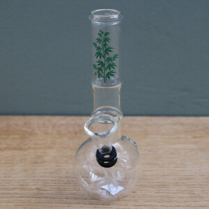 Glas Bong mit grünen Blättern | H: 17cm, Ø: 22mm, Schl.: 12mm